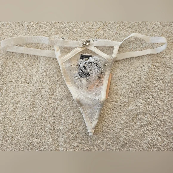 Victorias Secret Designer Collection Swarovski Crystal White Lace Unlined Set